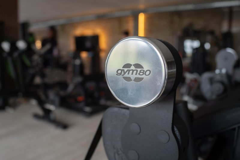 Detailaufnahme eines gym80 Kraftgeräts im Fit-Inn Heldenbergen