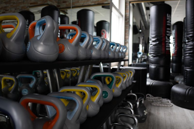 Kettlebells und Boxsäcke für Functional Training im Fit-Inn Heldenbergen